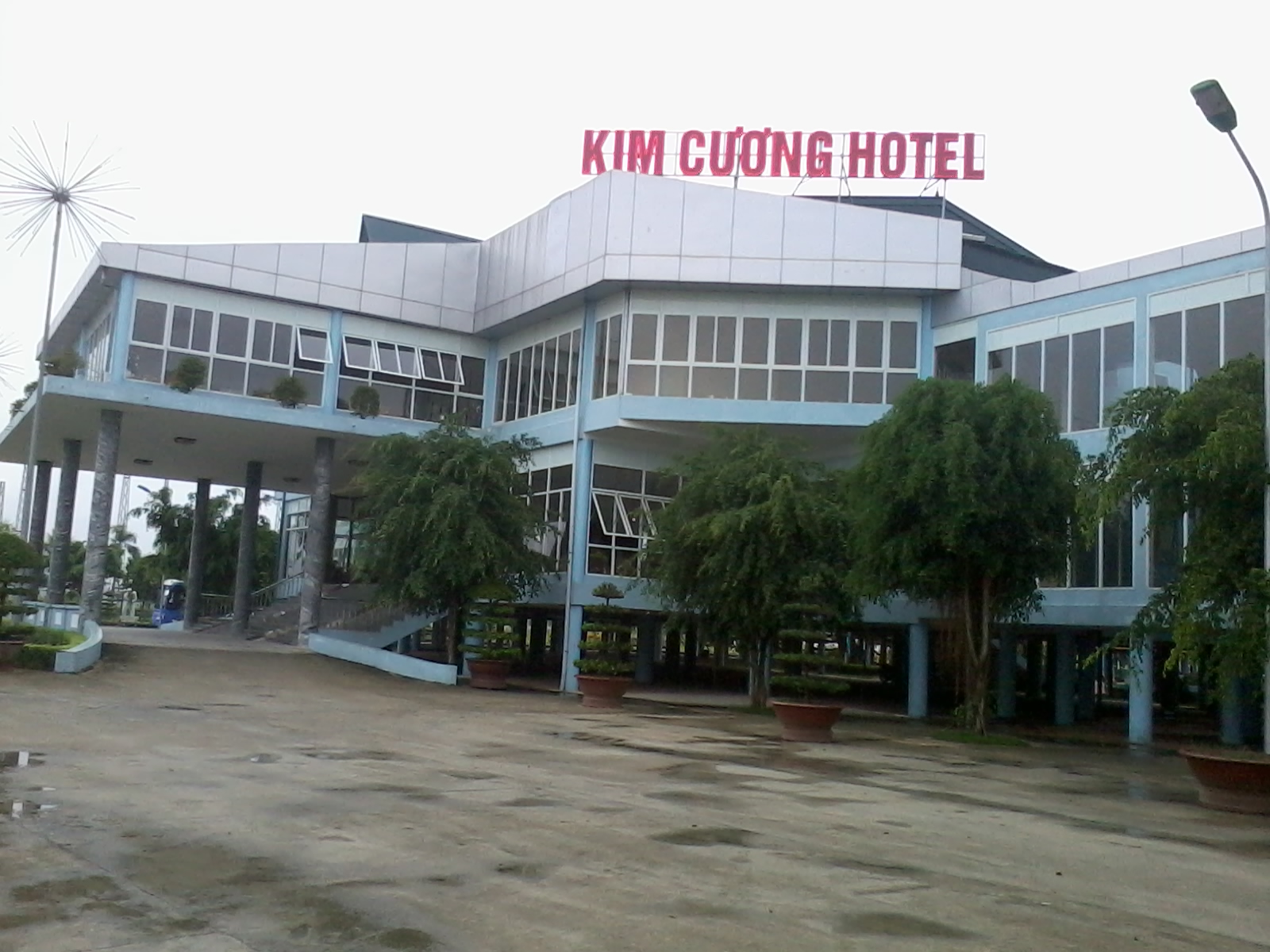 khach san 2 sao kim cuong hotel